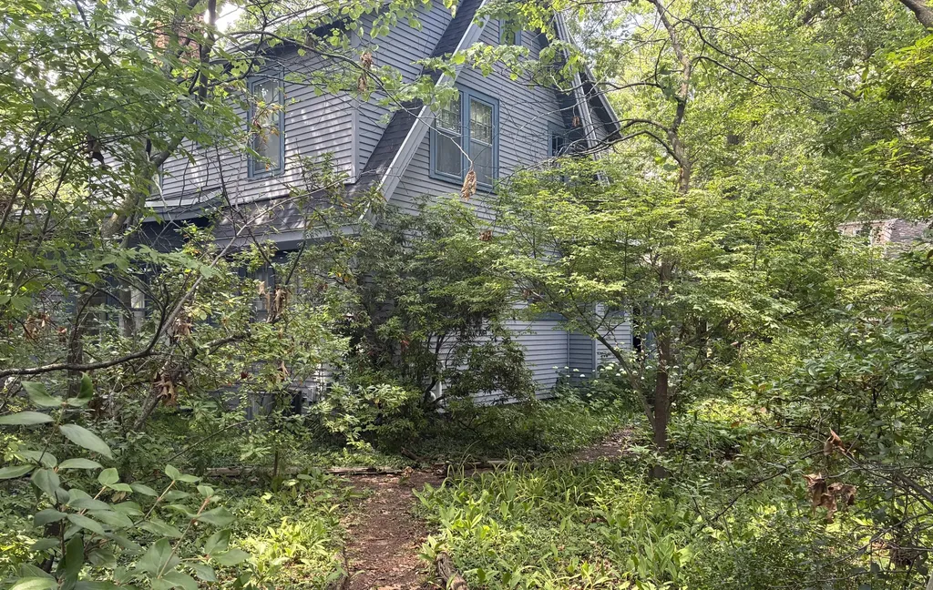 2208 E Blaine Avenue SE Grand Rapids City MI 49507