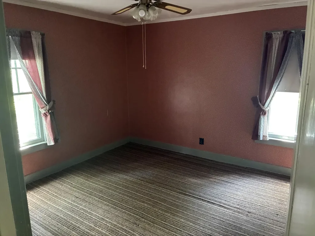 2208 E Blaine Avenue SE Grand Rapids City MI 49507