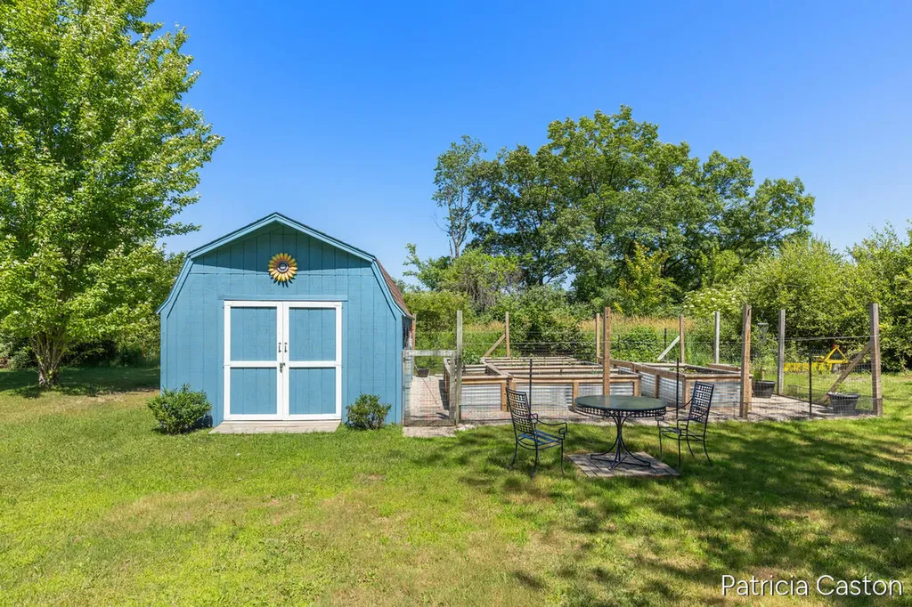 5295 S Eden Lake Road Eden Township MI 49405