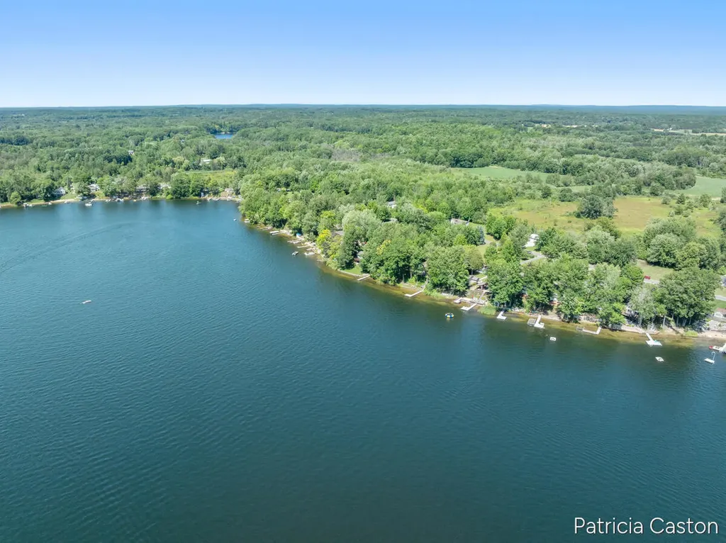 5295 S Eden Lake Road Eden Township MI 49405