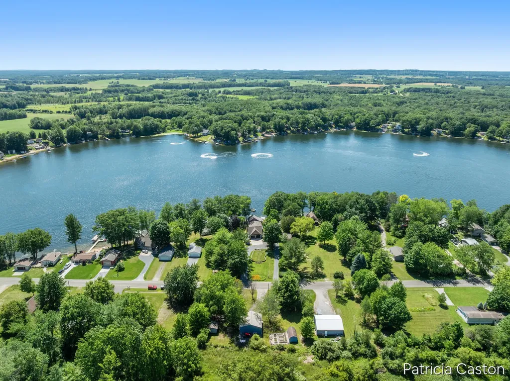 5295 S Eden Lake Road Eden Township MI 49405