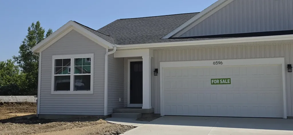 6596 Bellflower Drive SW Zeeland Charter Township MI 49464