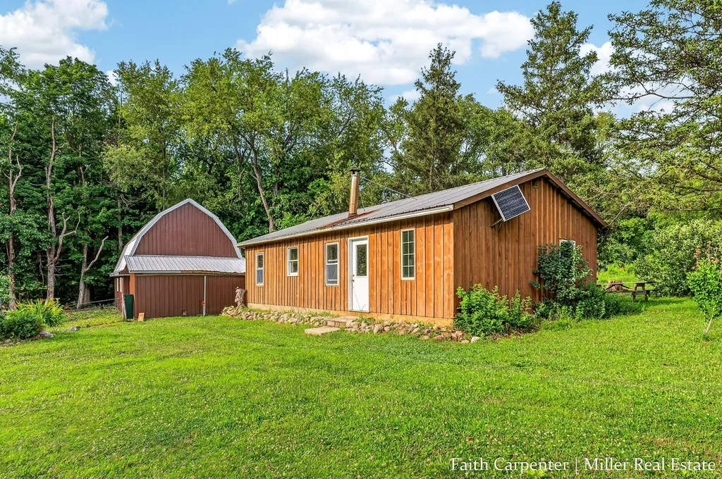 3062 W Cloverdale Road Hope Township MI 49046