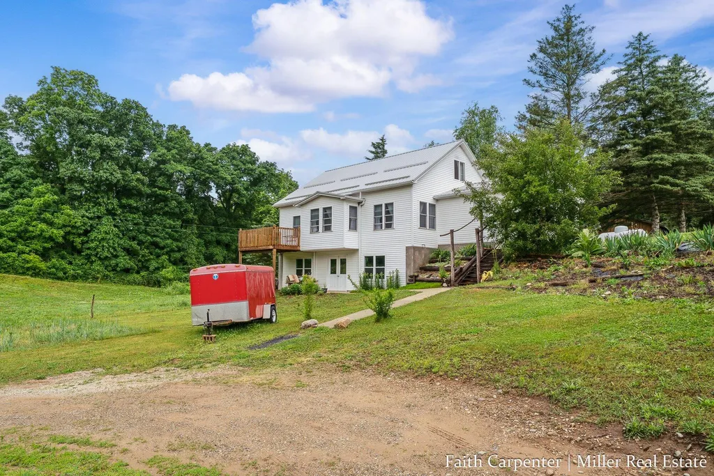 3062 W Cloverdale Road Hope Township MI 49046