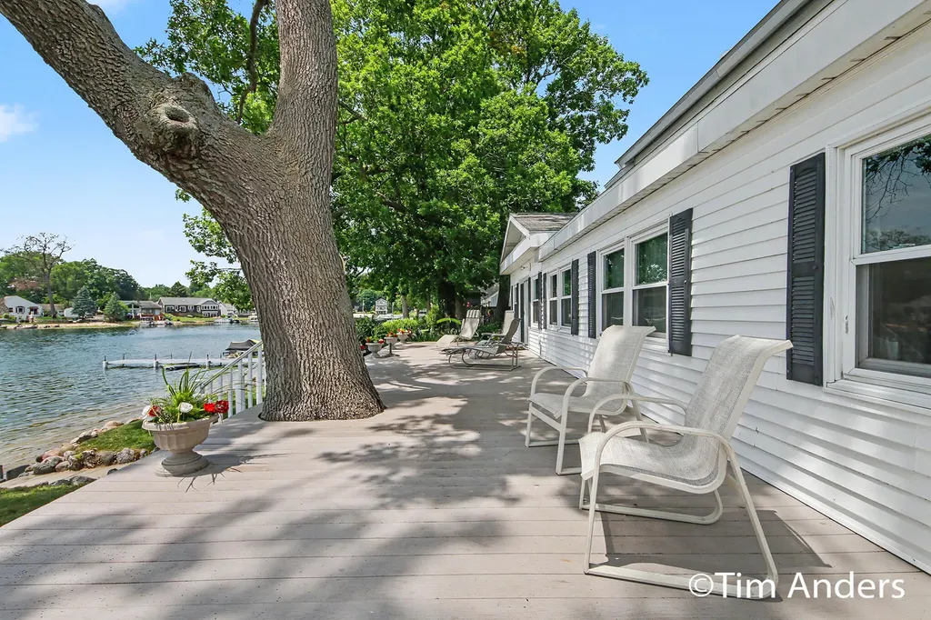 10992 Boniface Point Drive Prairieville Township MI 49080