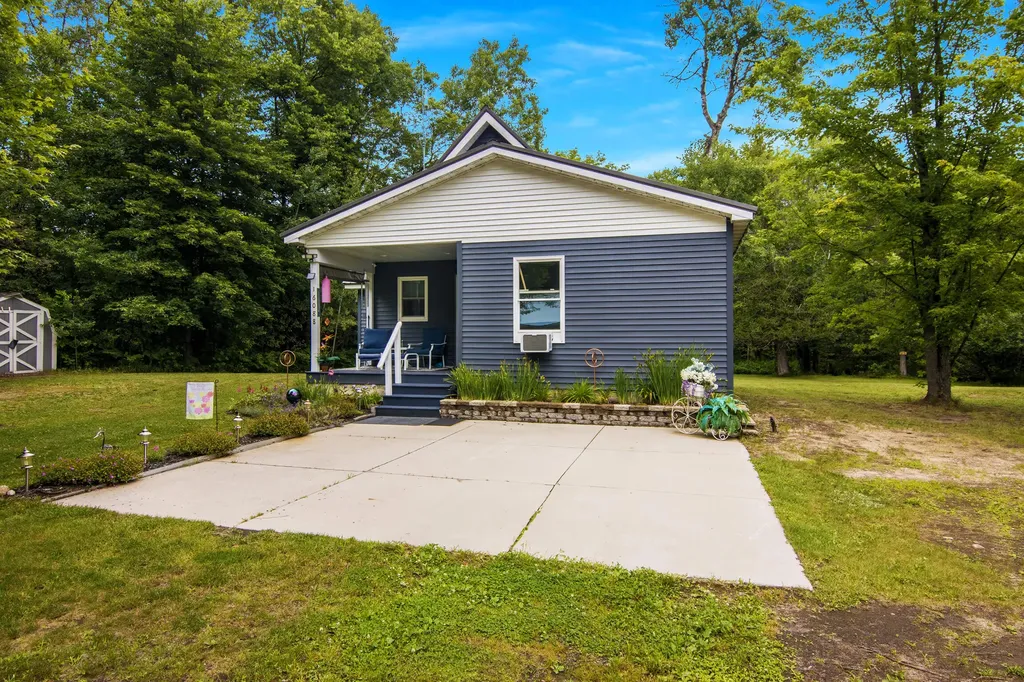 16088 Bentley Road Colfax Township MI 49683