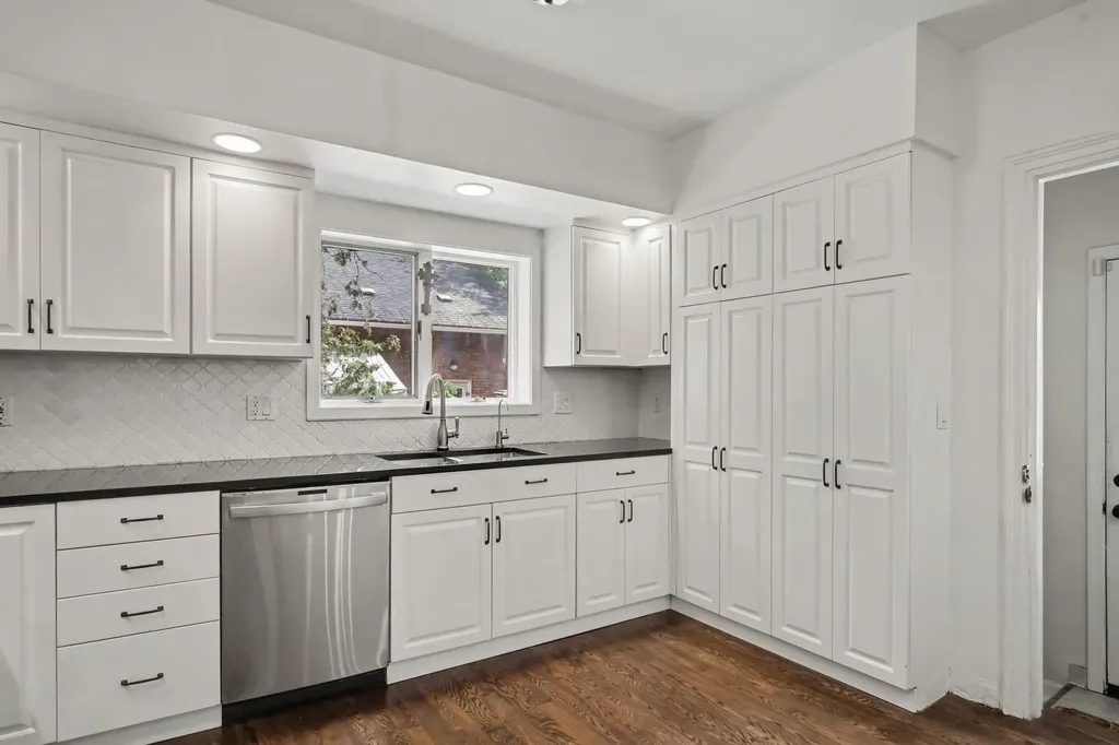 310 Aurora Street SE Grand Rapids City MI 49507