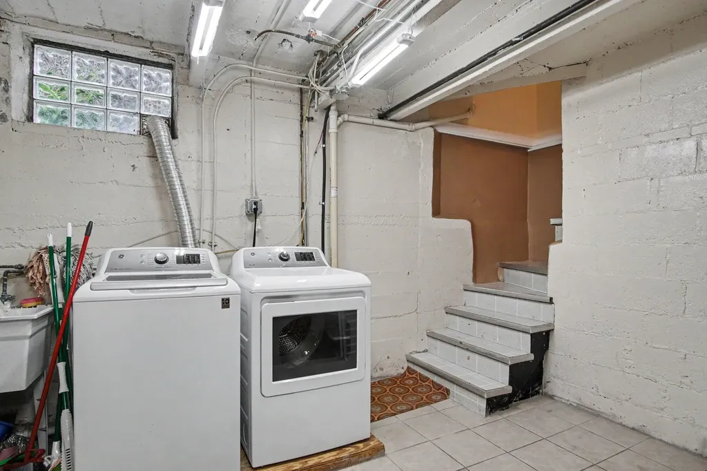 310 Aurora Street SE Grand Rapids City MI 49507