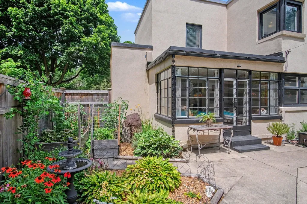 310 Aurora Street SE Grand Rapids City MI 49507
