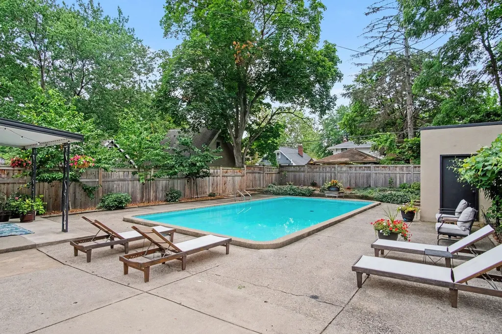 310 Aurora Street SE Grand Rapids City MI 49507