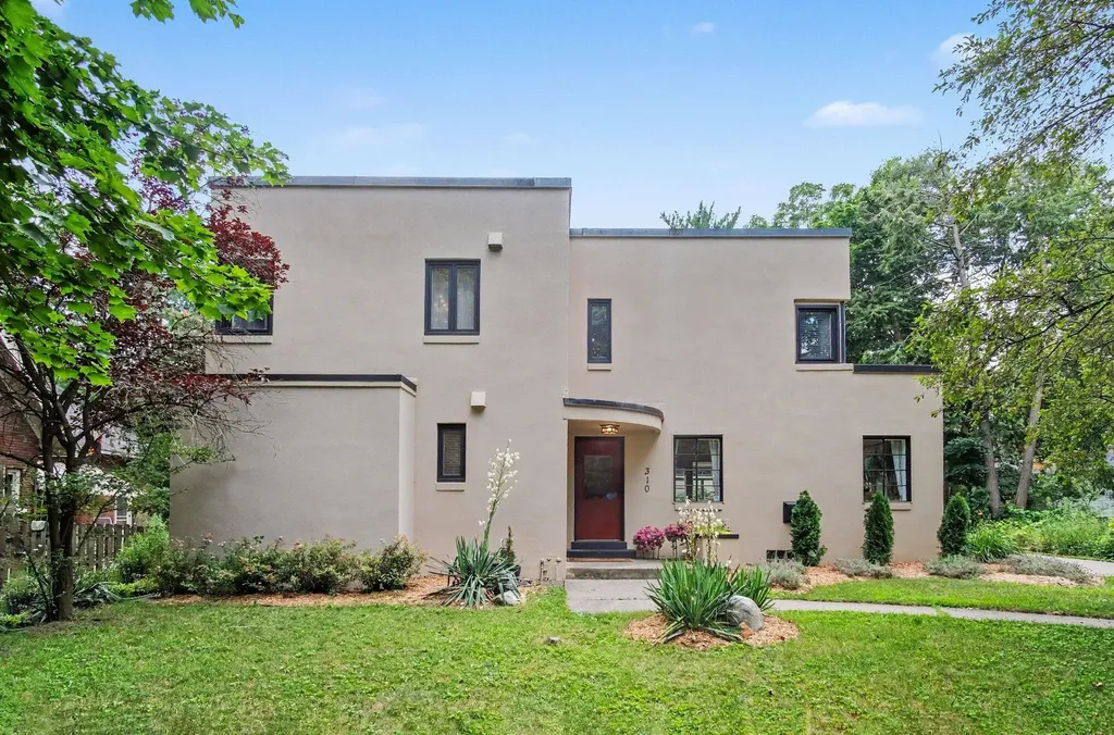 310 Aurora Street SE Grand Rapids City MI 49507
