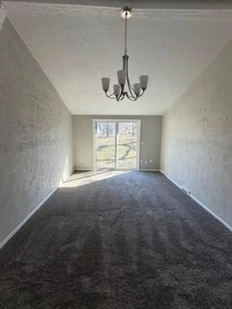 511 W Berry Avenue Lansing City MI 48910