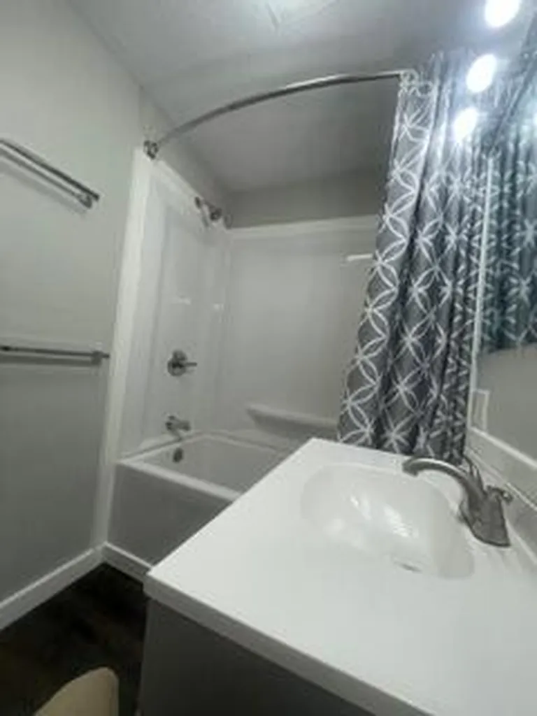 204 W Berry Avenue Lansing City MI 48910