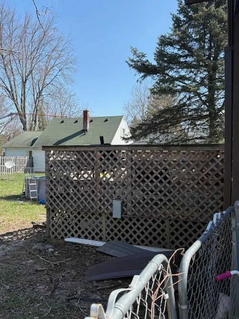 204 W Berry Avenue Lansing City MI 48910