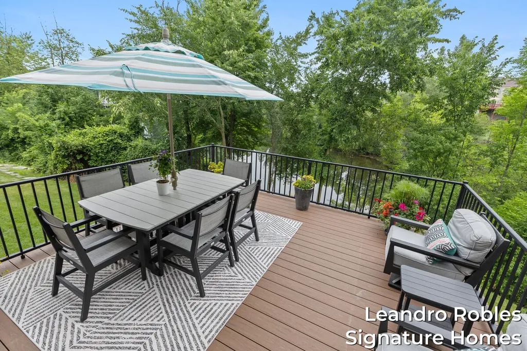 6 Fox Point Court NE Grand Rapids Charter Township MI 49301