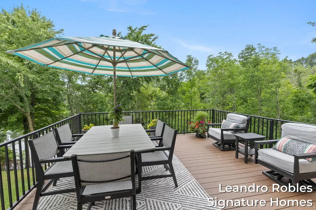 6 Fox Point Court NE Grand Rapids Charter Township MI 49301