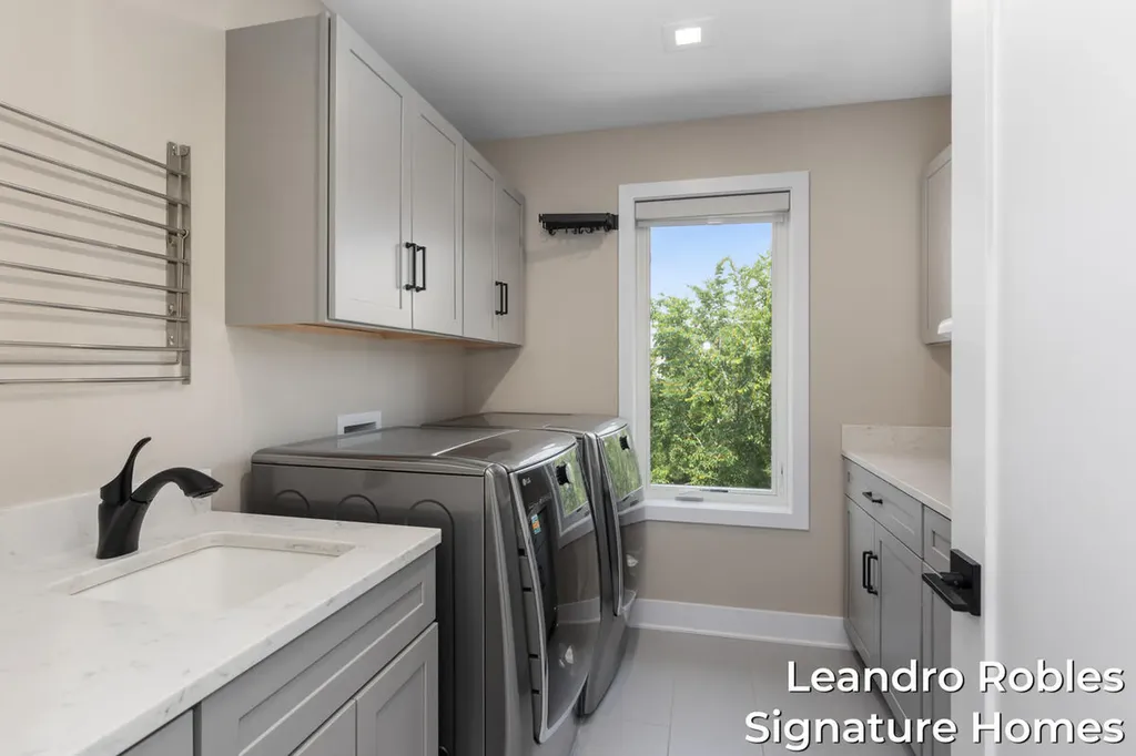 6 Fox Point Court NE Grand Rapids Charter Township MI 49301