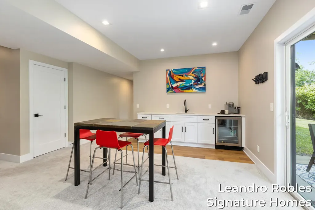 6 Fox Point Court NE Grand Rapids Charter Township MI 49301