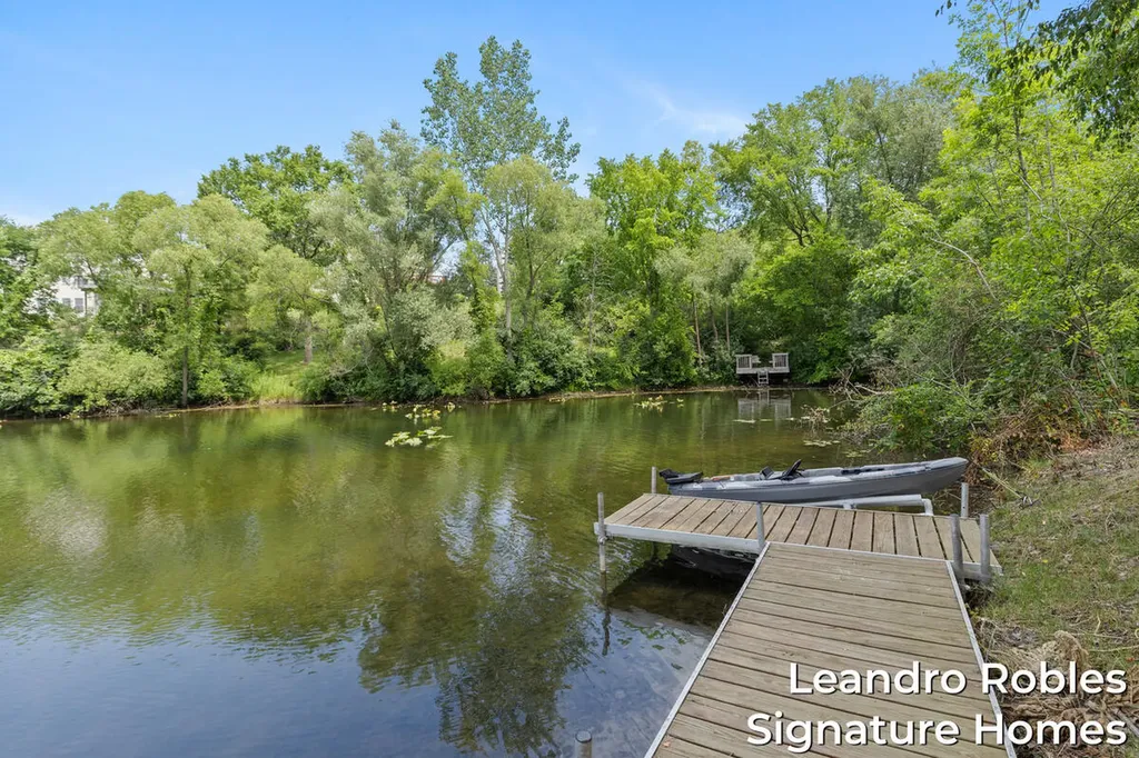 6 Fox Point Court NE Grand Rapids Charter Township MI 49301