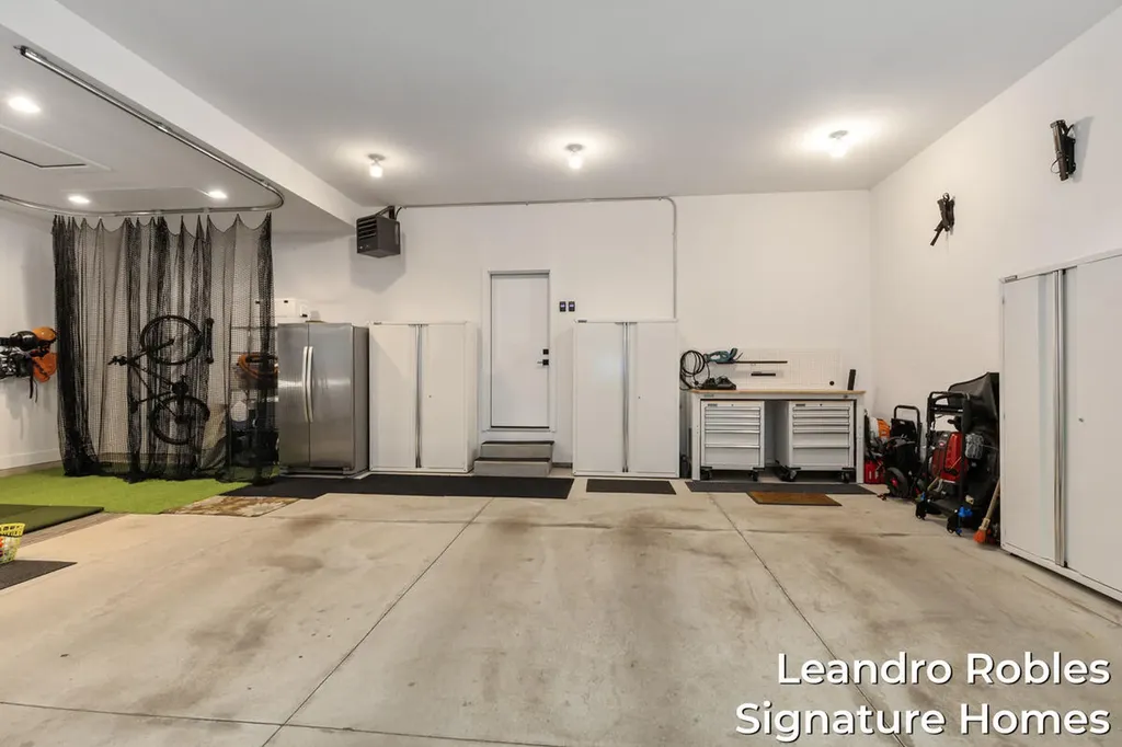 6 Fox Point Court NE Grand Rapids Charter Township MI 49301