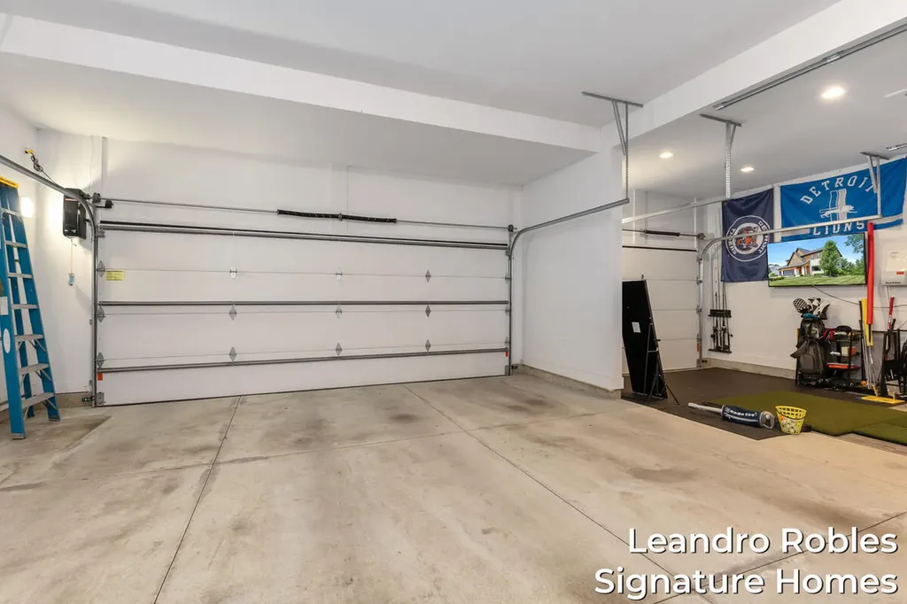 6 Fox Point Court NE Grand Rapids Charter Township MI 49301