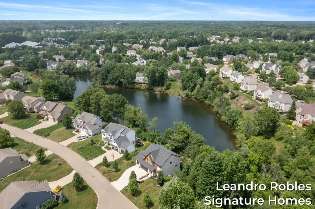 6 Fox Point Court NE Grand Rapids Charter Township MI 49301