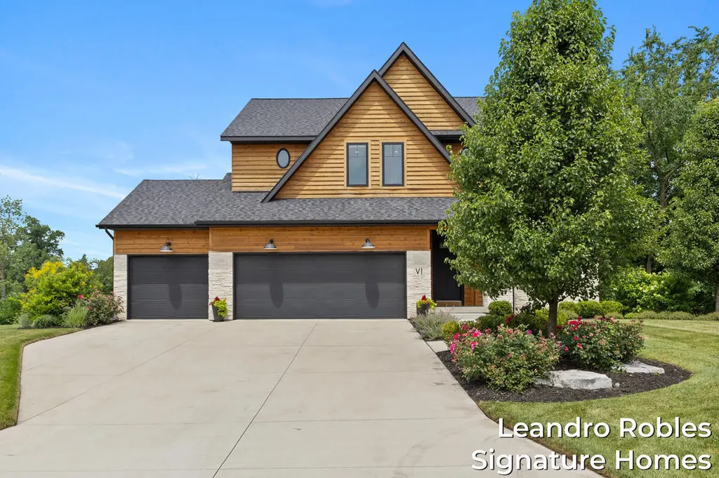 6 Fox Point Court NE Grand Rapids Charter Township MI 49301
