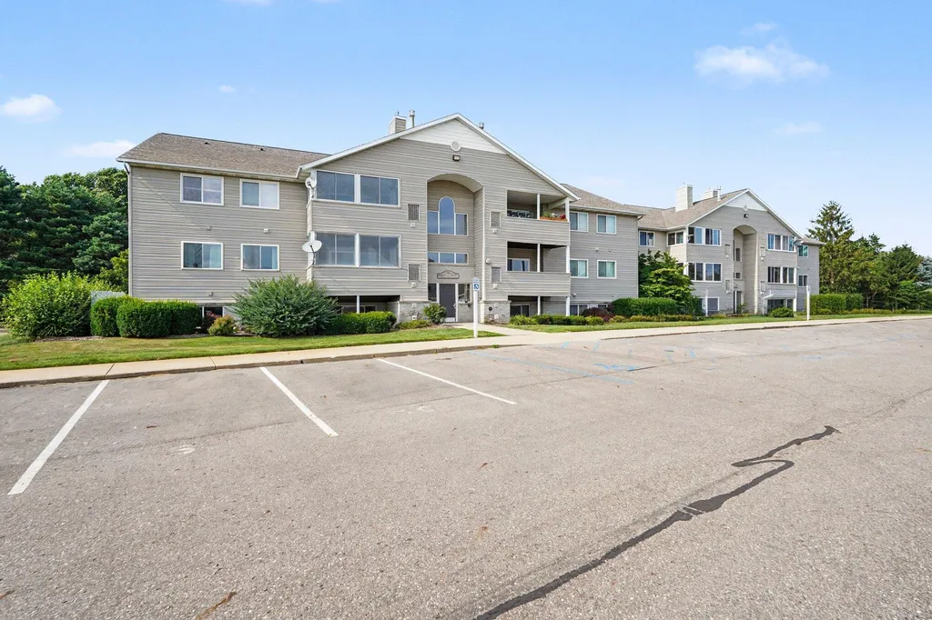 8416 N Jasonville Court SE Caledonia Township MI 49316