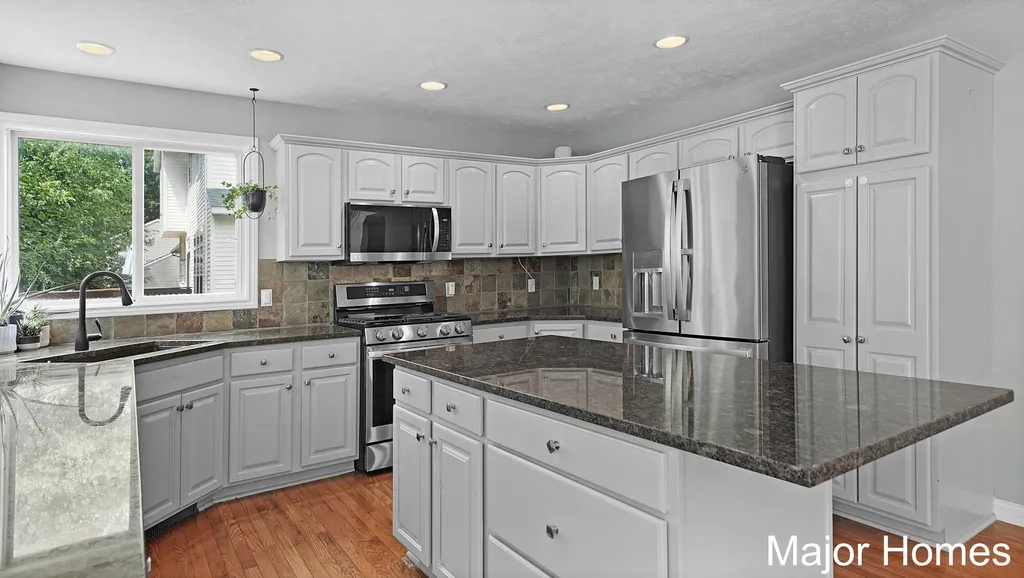 3480 Meadow Grove Drive SE Kentwood City MI 49512