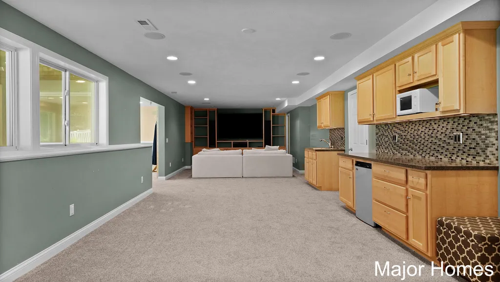 3480 Meadow Grove Drive SE Kentwood City MI 49512