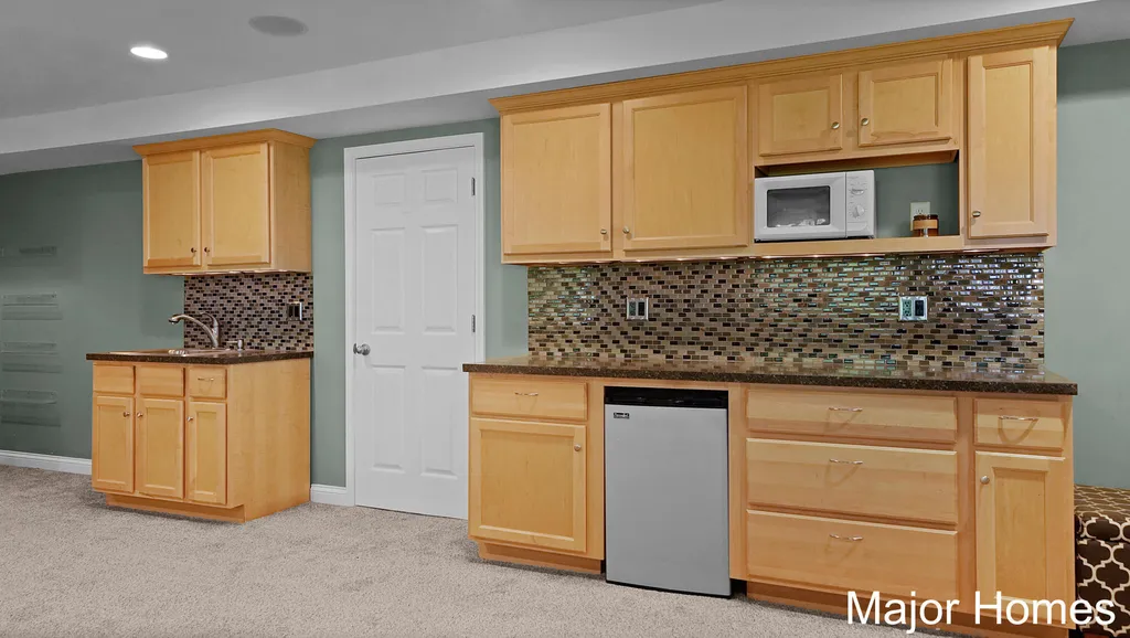 3480 Meadow Grove Drive SE Kentwood City MI 49512