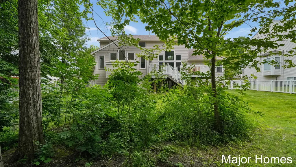 3480 Meadow Grove Drive SE Kentwood City MI 49512