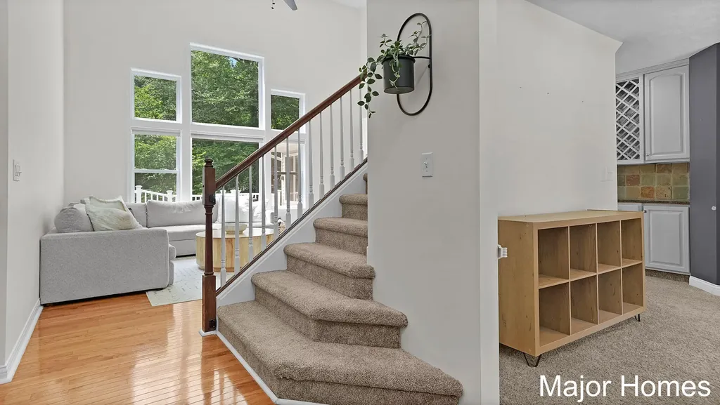 3480 Meadow Grove Drive SE Kentwood City MI 49512