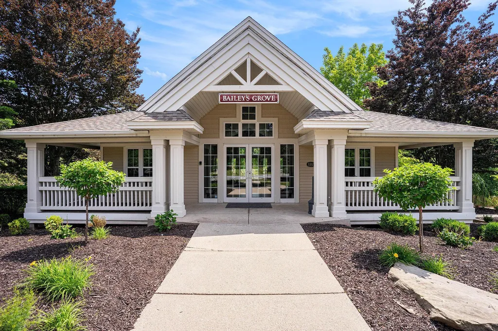 3480 Meadow Grove Drive SE Kentwood City MI 49512