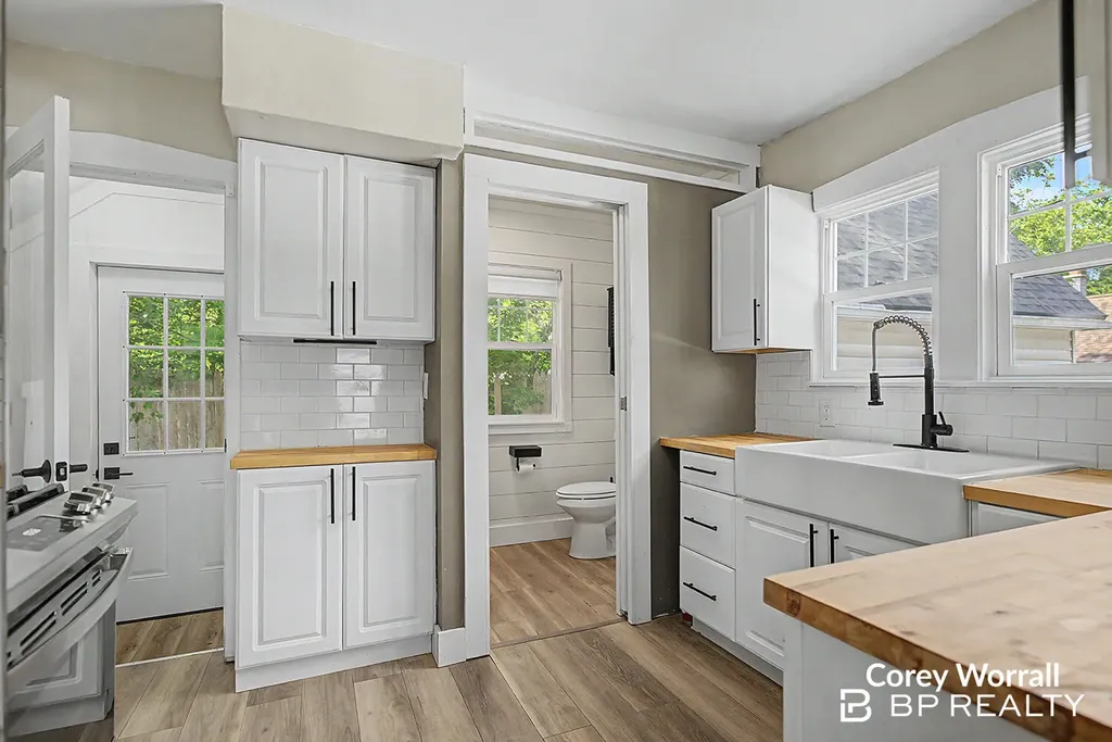 2941 Coit Avenue NE Grand Rapids City MI 49505