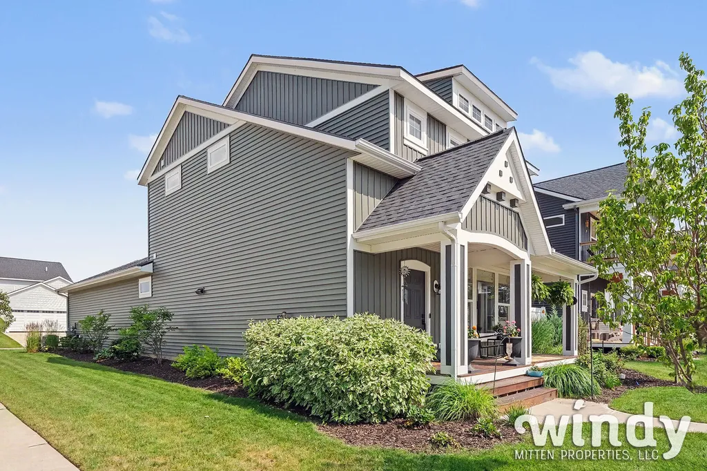 6996 W Cottage Lane NE Cannon Township MI 49341