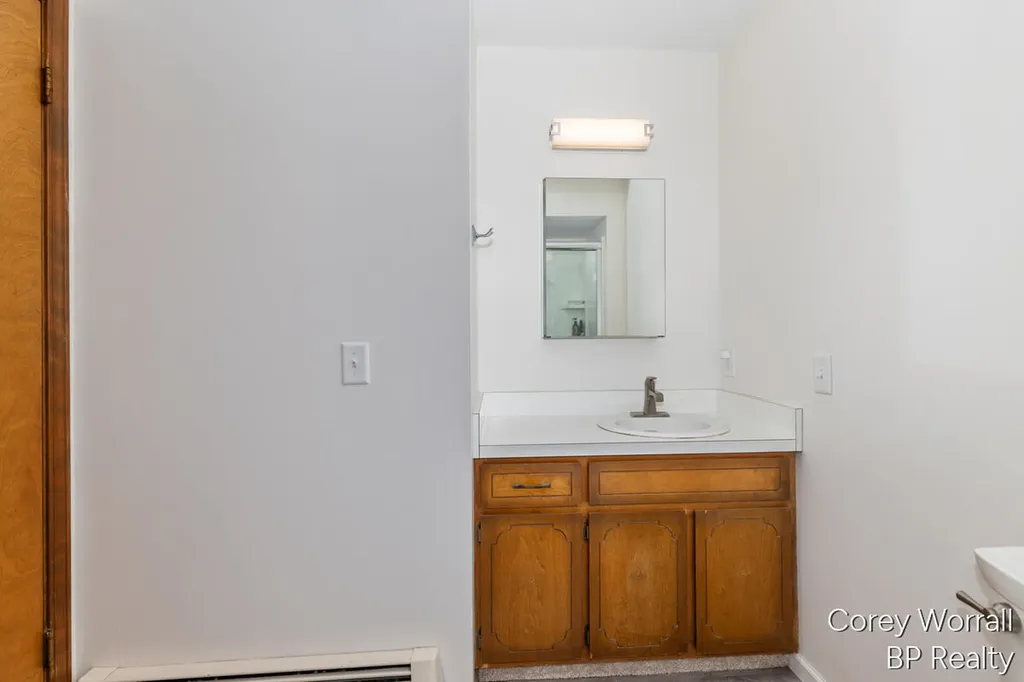 686 Andover Street SE Kentwood City MI 49548