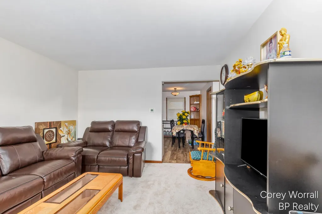 686 Andover Street SE Kentwood City MI 49548