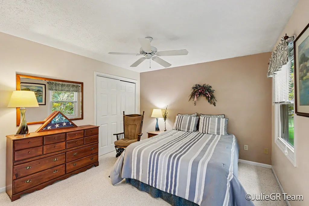 6635 E Via Vista Court NE Cannon Township MI 49341