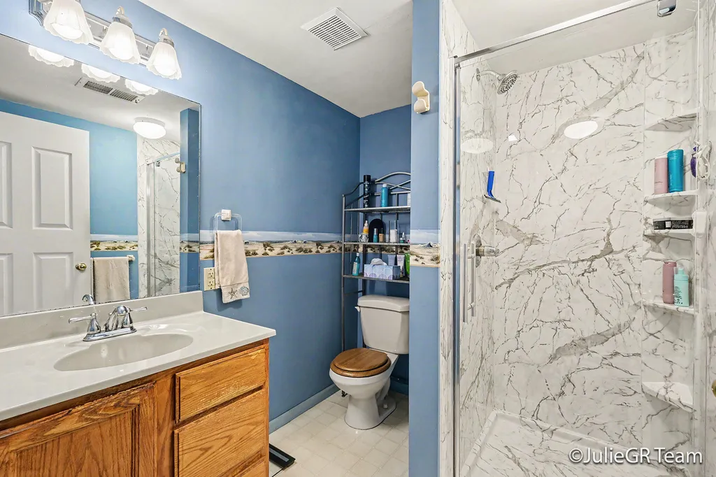 6635 E Via Vista Court NE Cannon Township MI 49341