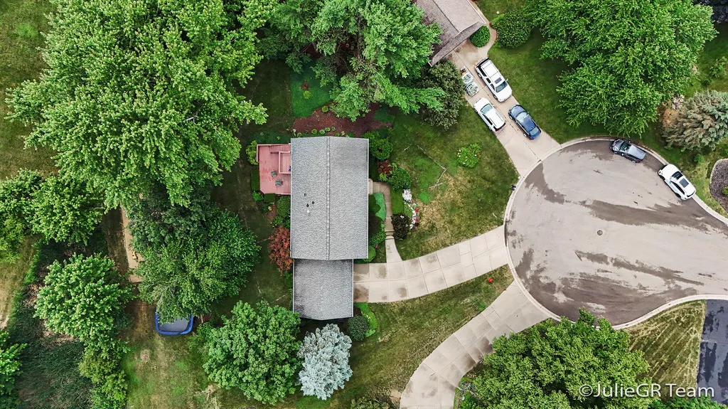 6635 E Via Vista Court NE Cannon Township MI 49341