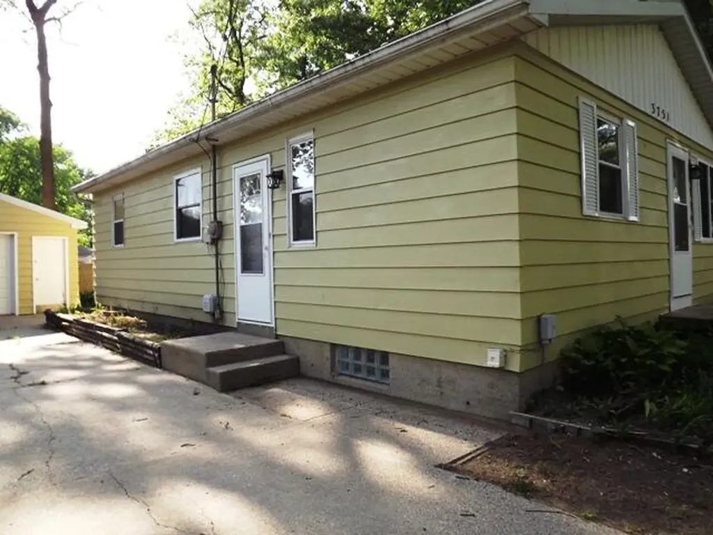 3751 Michael Avenue SW Wyoming City MI 49509