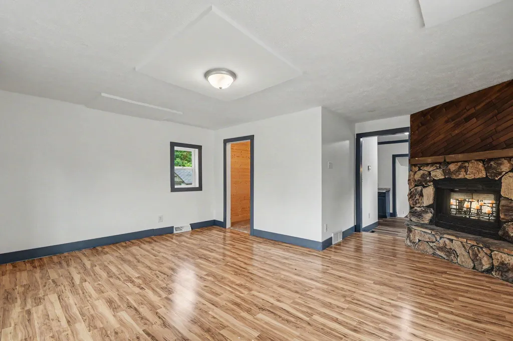 920 Jay Street Belding City MI 48809