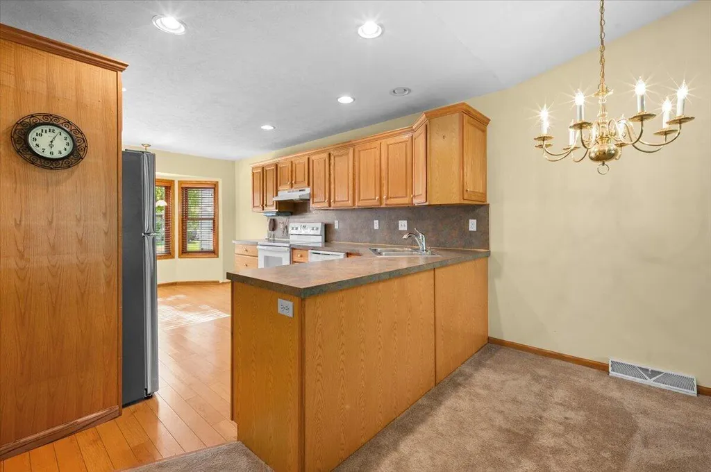 2506 Falcon Pointe Drive NW Walker City MI 49534