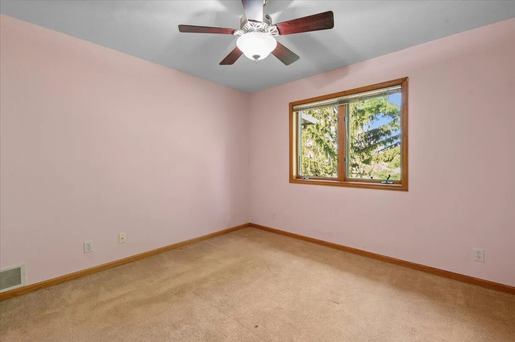 2506 Falcon Pointe Drive NW Walker City MI 49534
