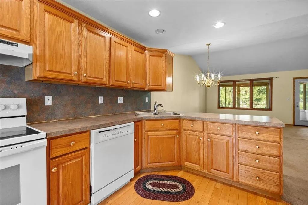 2506 Falcon Pointe Drive NW Walker City MI 49534