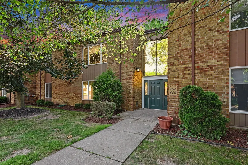466 Barkwood Court NW Walker City MI 49534