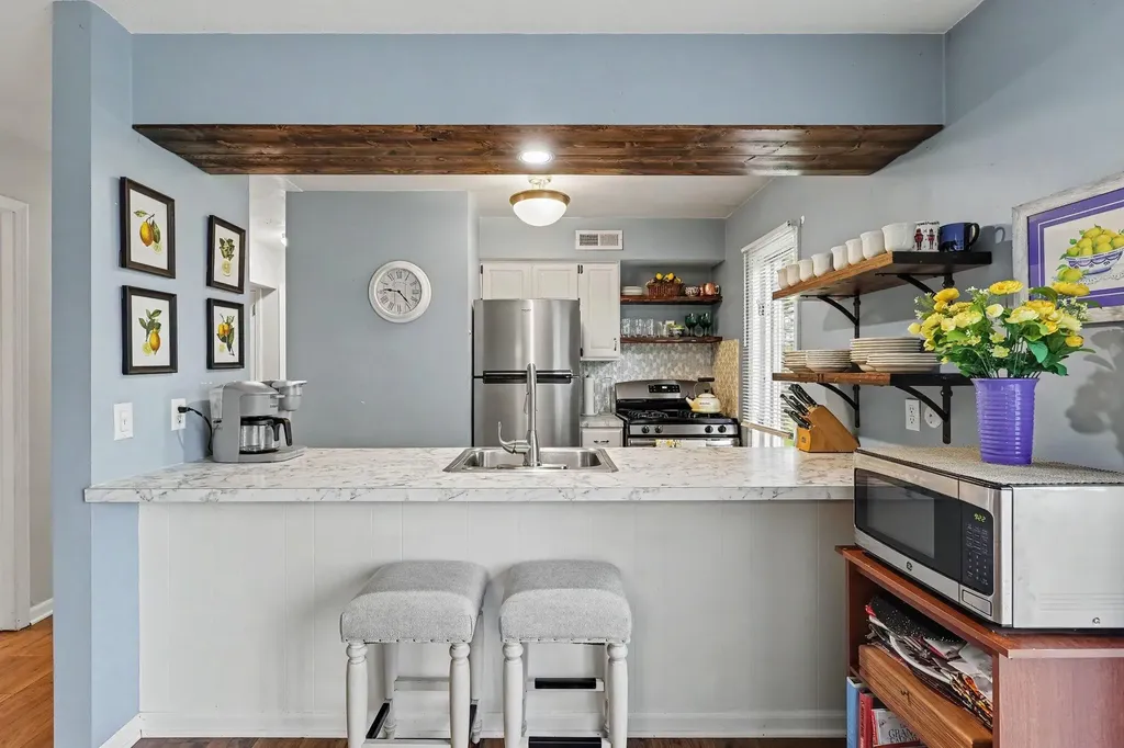466 Barkwood Court NW Walker City MI 49534