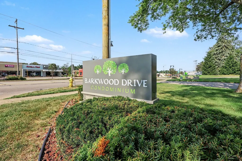 466 Barkwood Court NW Walker City MI 49534