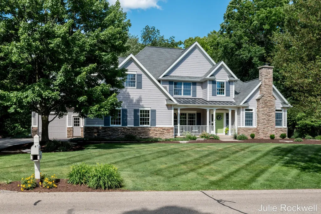 1720 Flowers Crossing Drive NE Grand Rapids Charter Township MI 49525